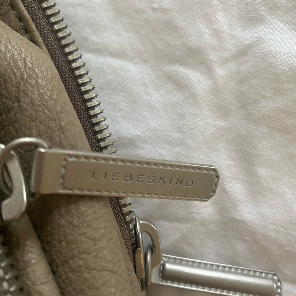 Liebeskind Berlin leather crossbody bag - Picture 9 of 16